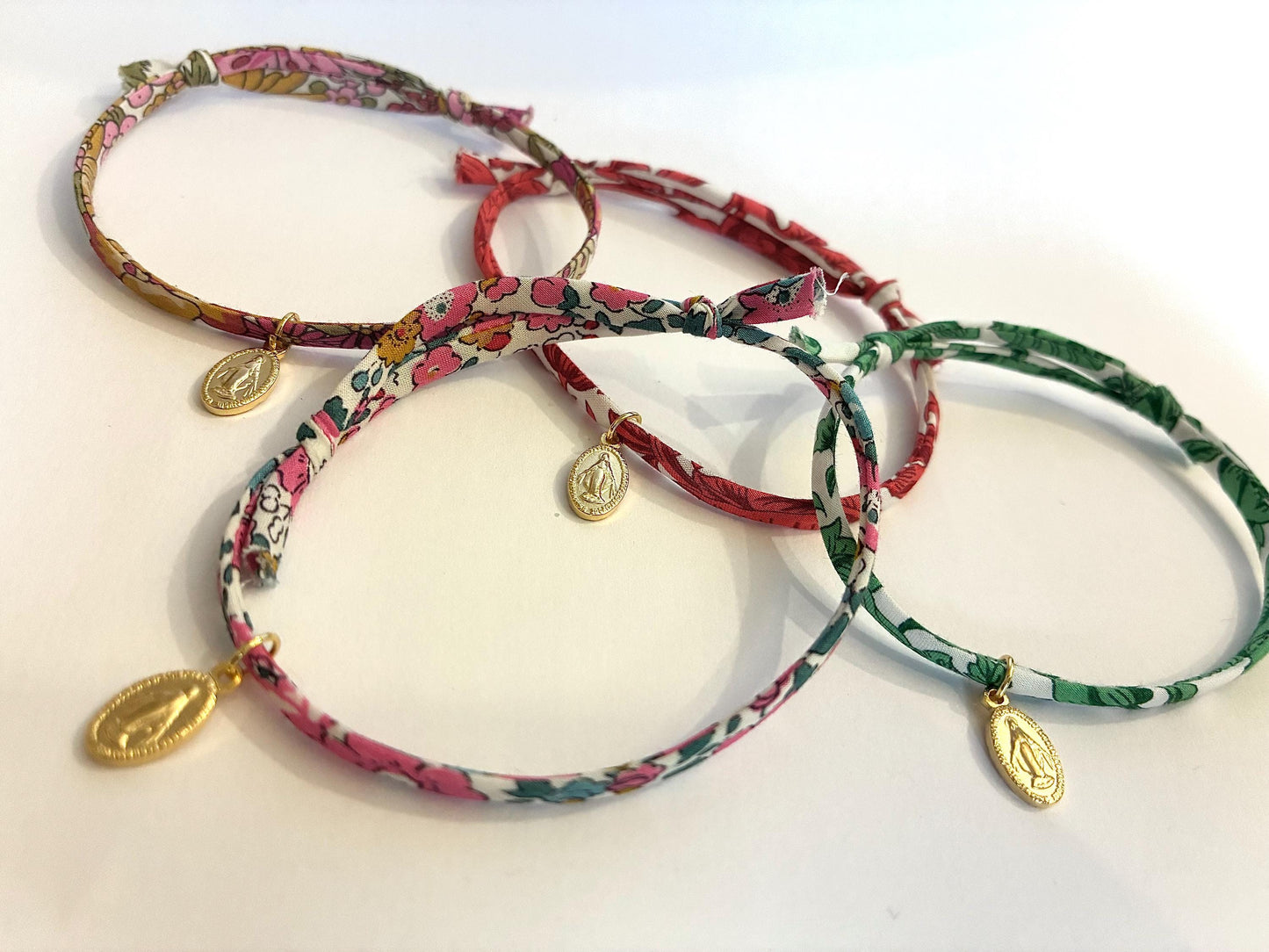 Bracelet Liberty catholique Médaille Miraculeuse – Bijou Catholique Femme Fille – Cadeau Communion Confirmation Profession de Foi