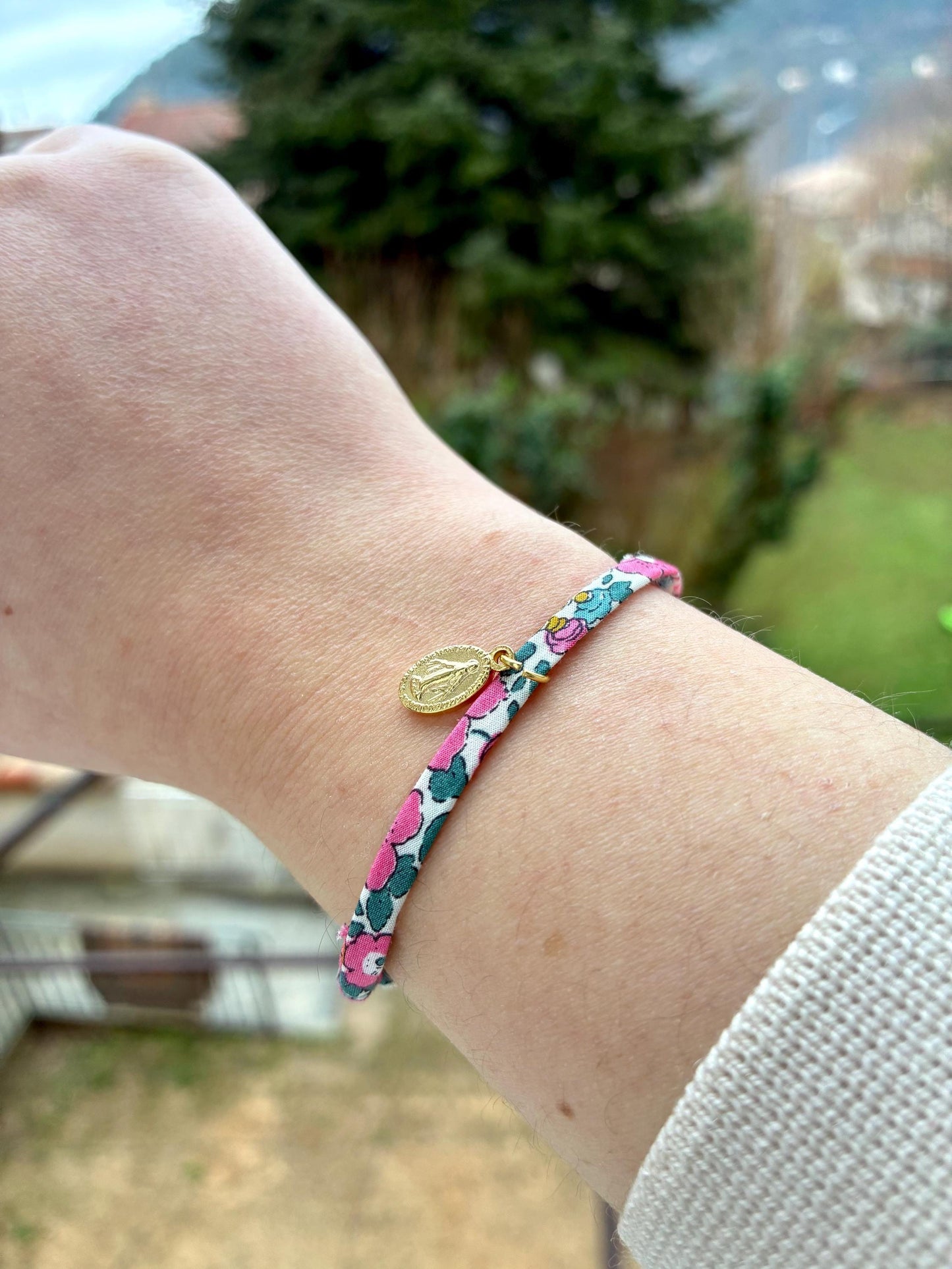 Bracelet Liberty catholique Médaille Miraculeuse – Bijou Catholique Femme Fille – Cadeau Communion Confirmation Profession de Foi